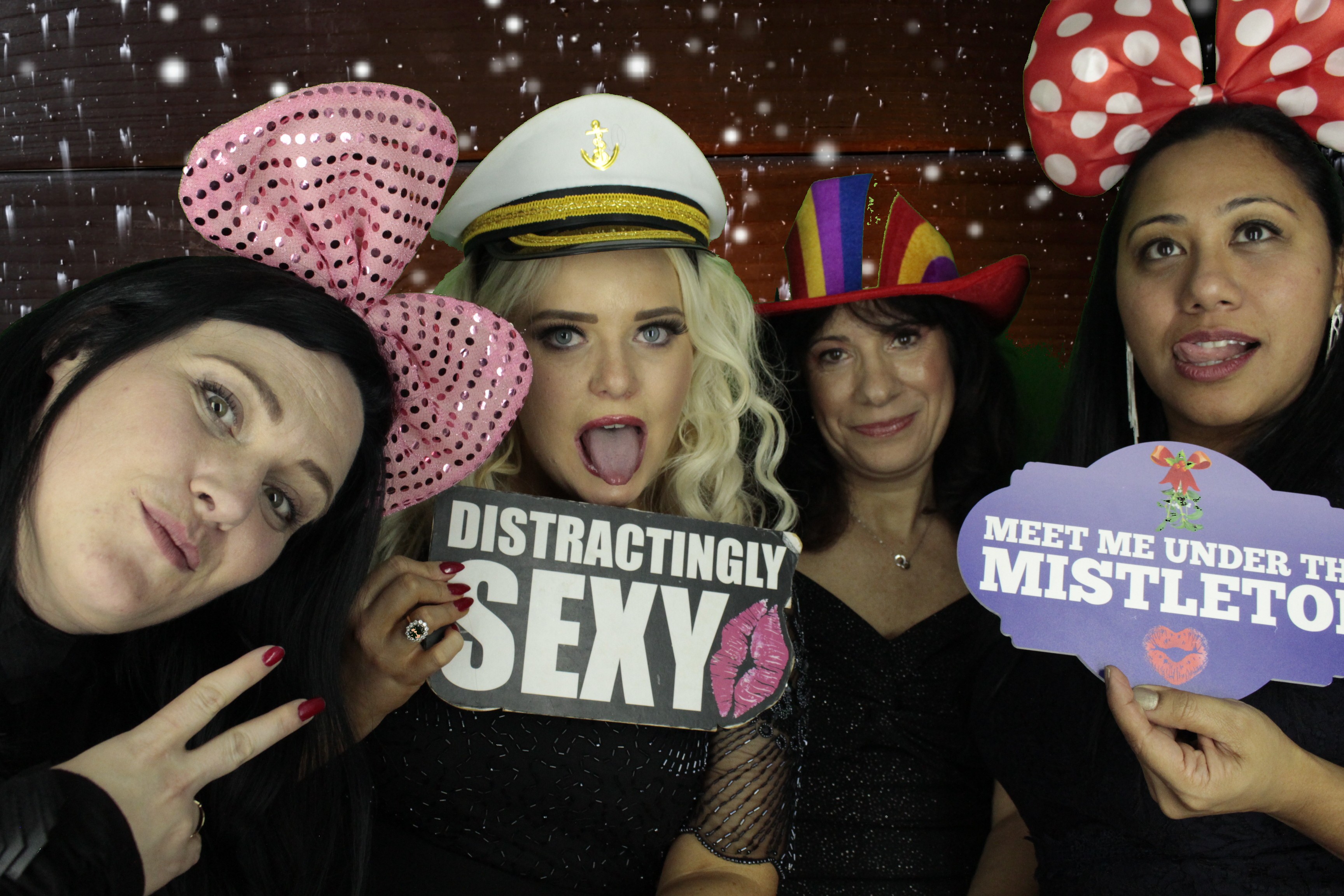 Staffing 360 Solutions Christmas Party | View more photos from the event at gallery.myphotoboothexperience.co.uk/u/MyPhotoBoothExperienceLtd/Staffing-360-Solutions-Christmas-Party-0